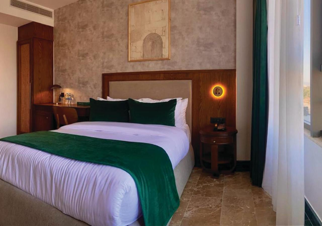 Bratus Hotel 亚喀巴 外观 照片