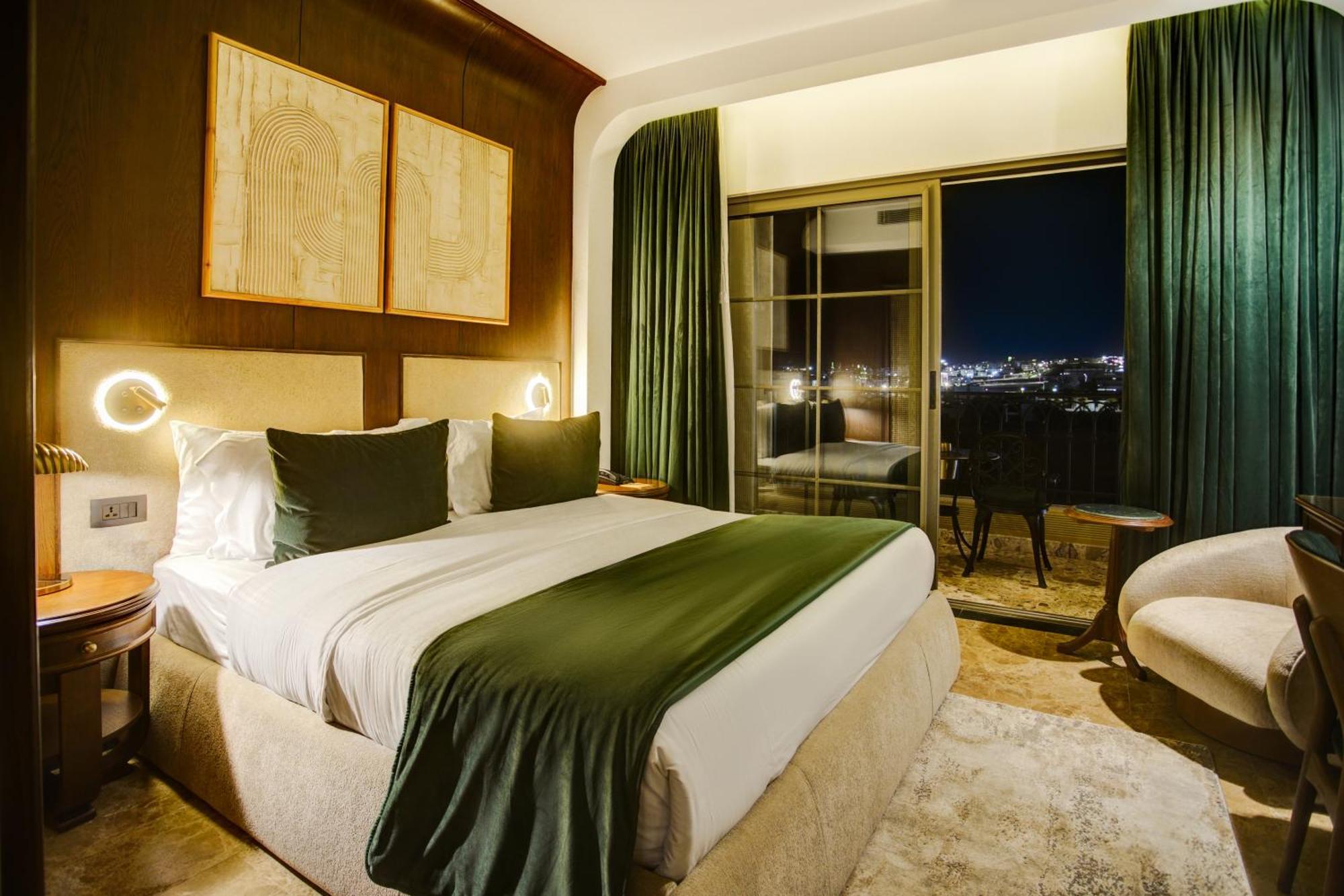 Bratus Hotel 亚喀巴 外观 照片