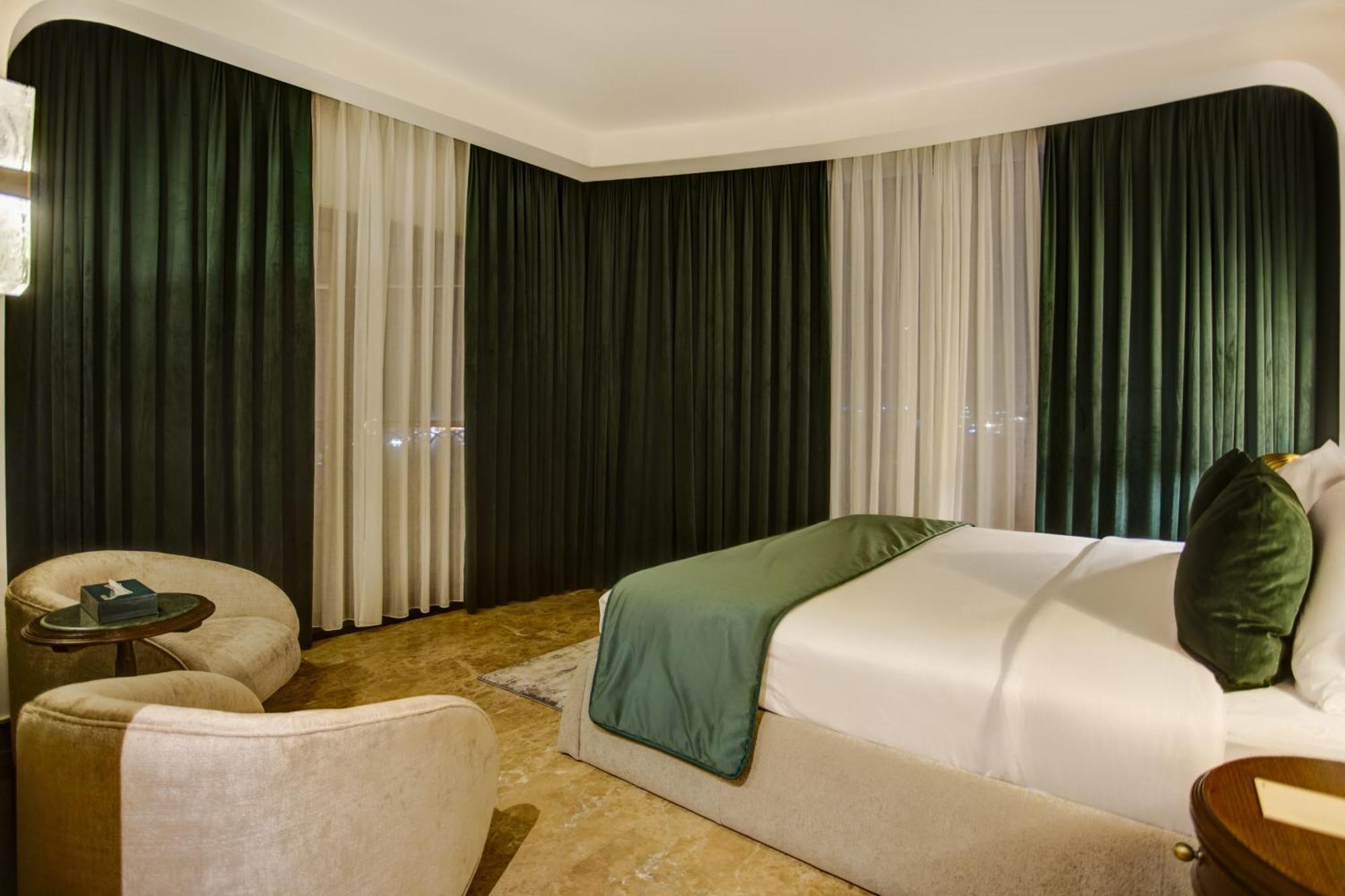 Bratus Hotel 亚喀巴 外观 照片