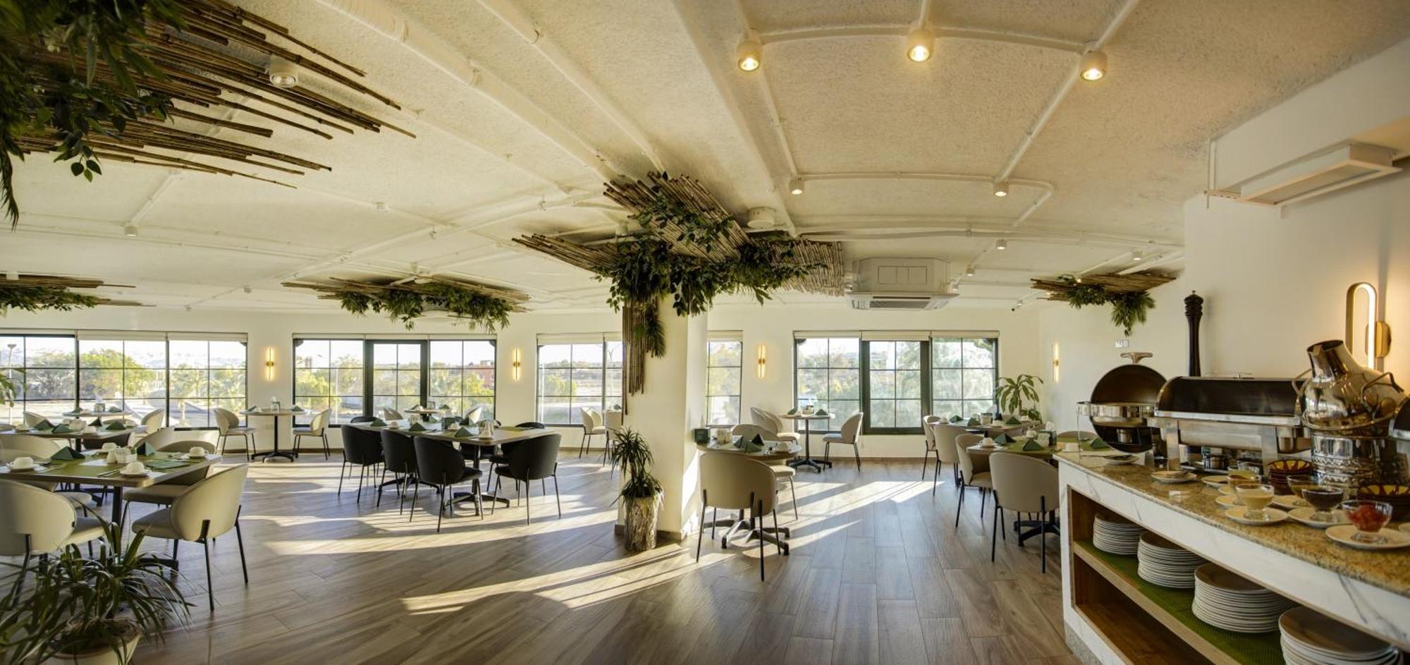 Bratus Hotel 亚喀巴 外观 照片