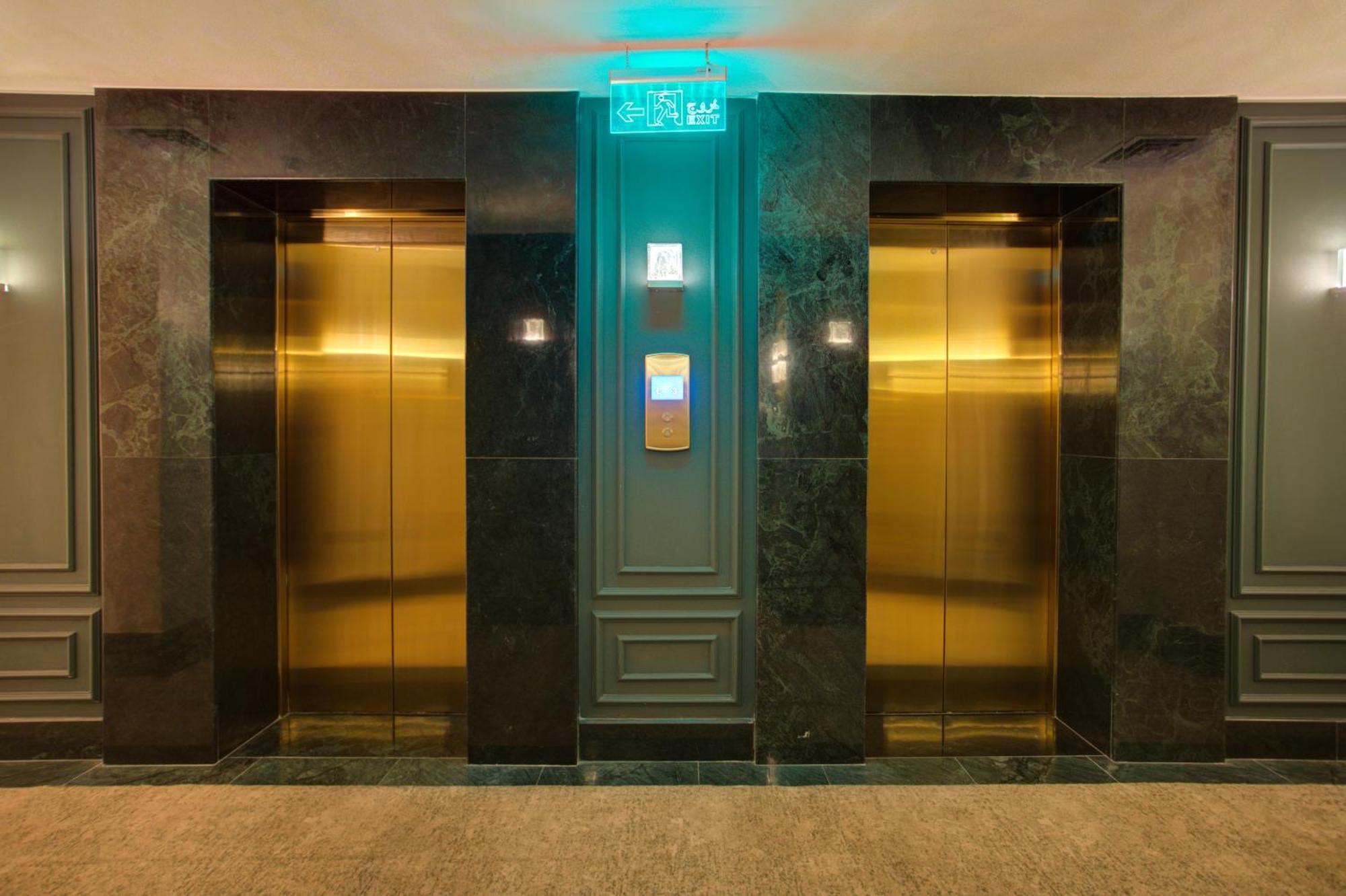 Bratus Hotel 亚喀巴 外观 照片