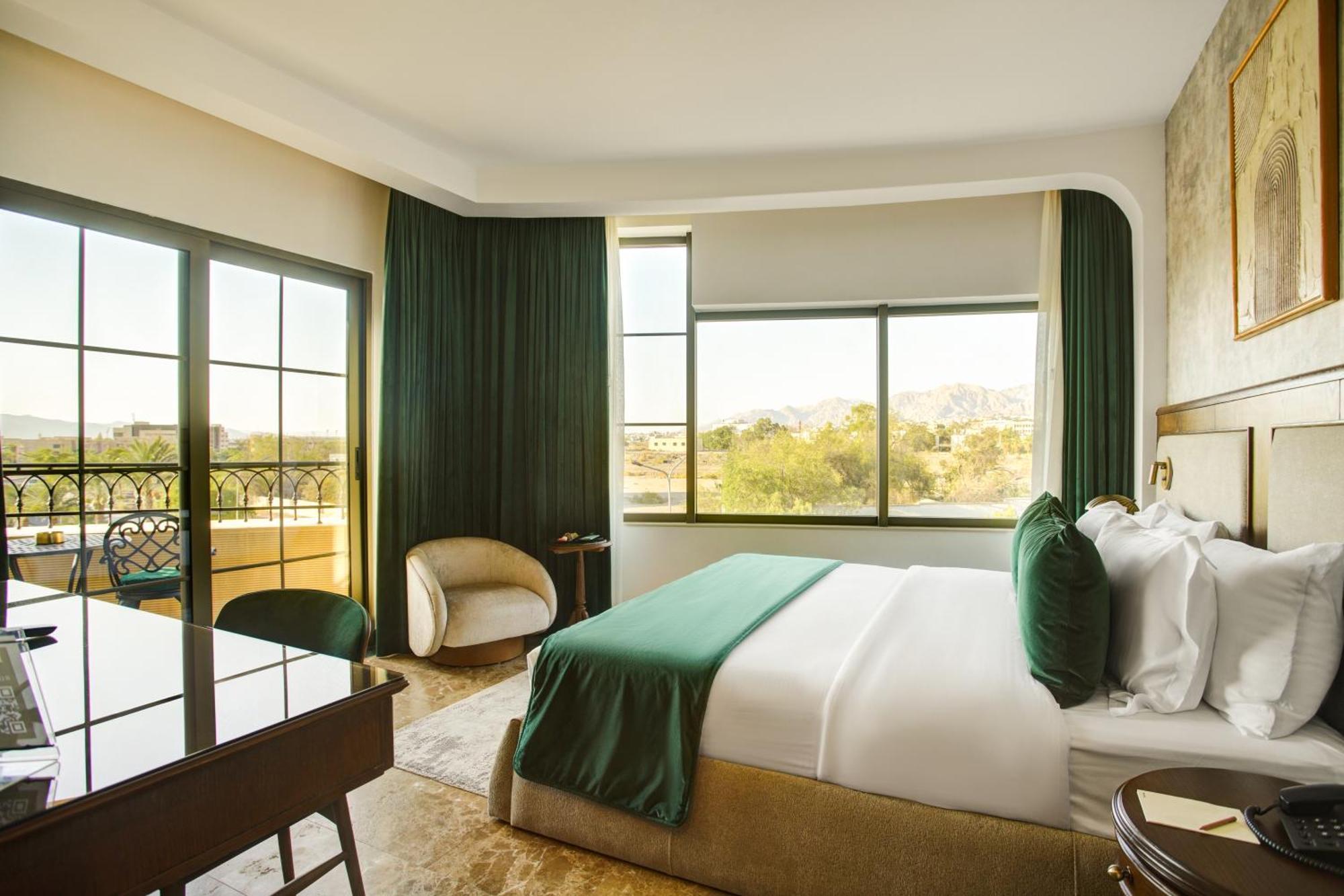Bratus Hotel 亚喀巴 外观 照片