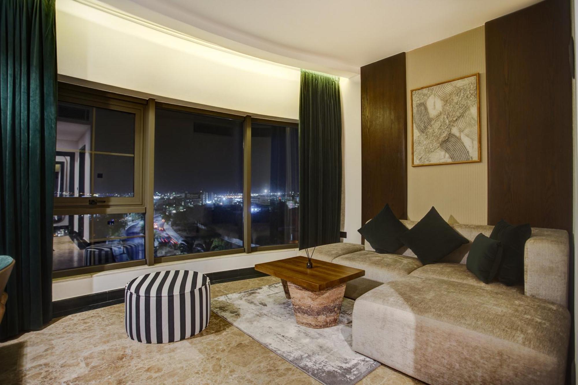 Bratus Hotel 亚喀巴 外观 照片