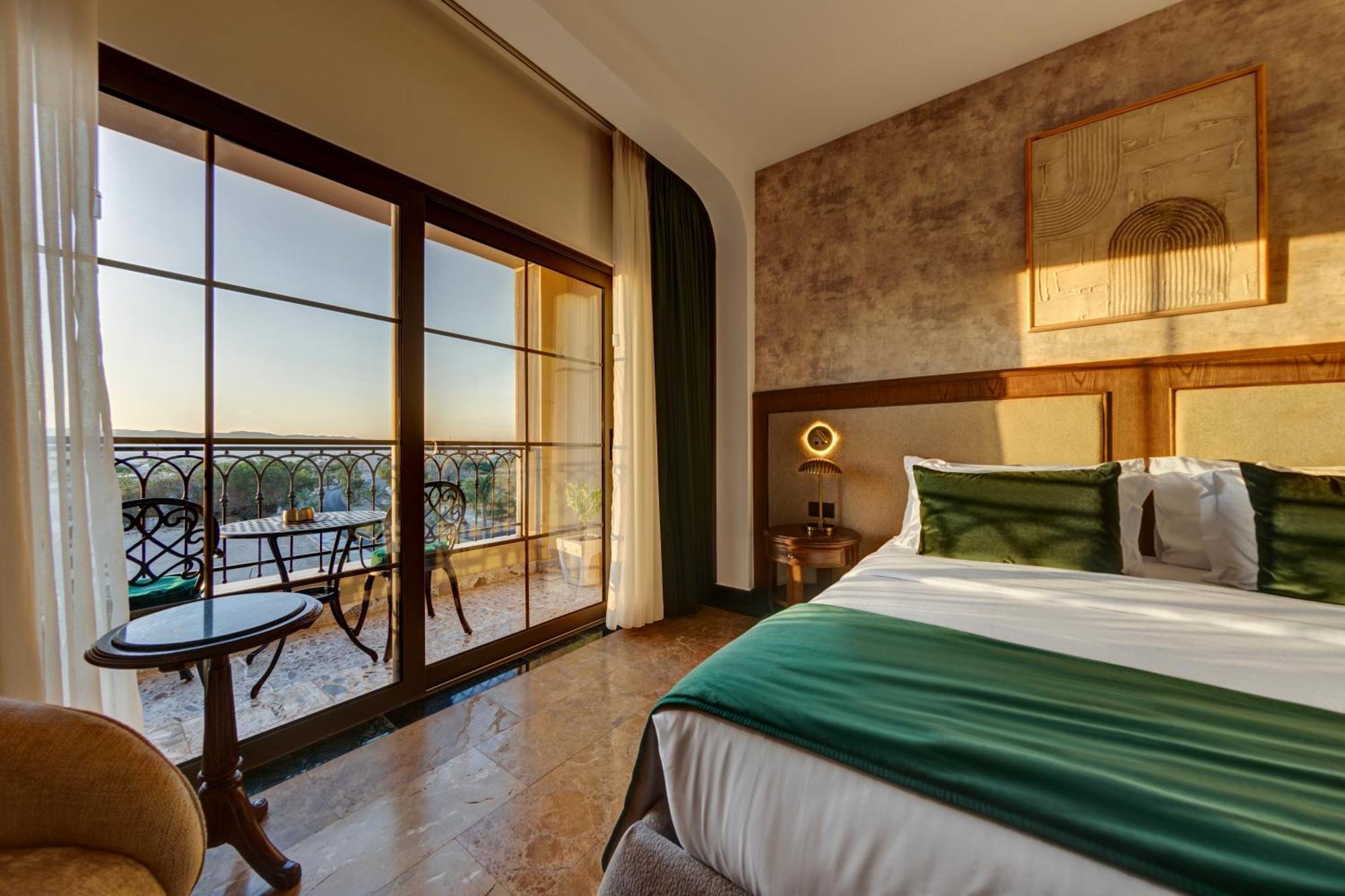 Bratus Hotel 亚喀巴 外观 照片