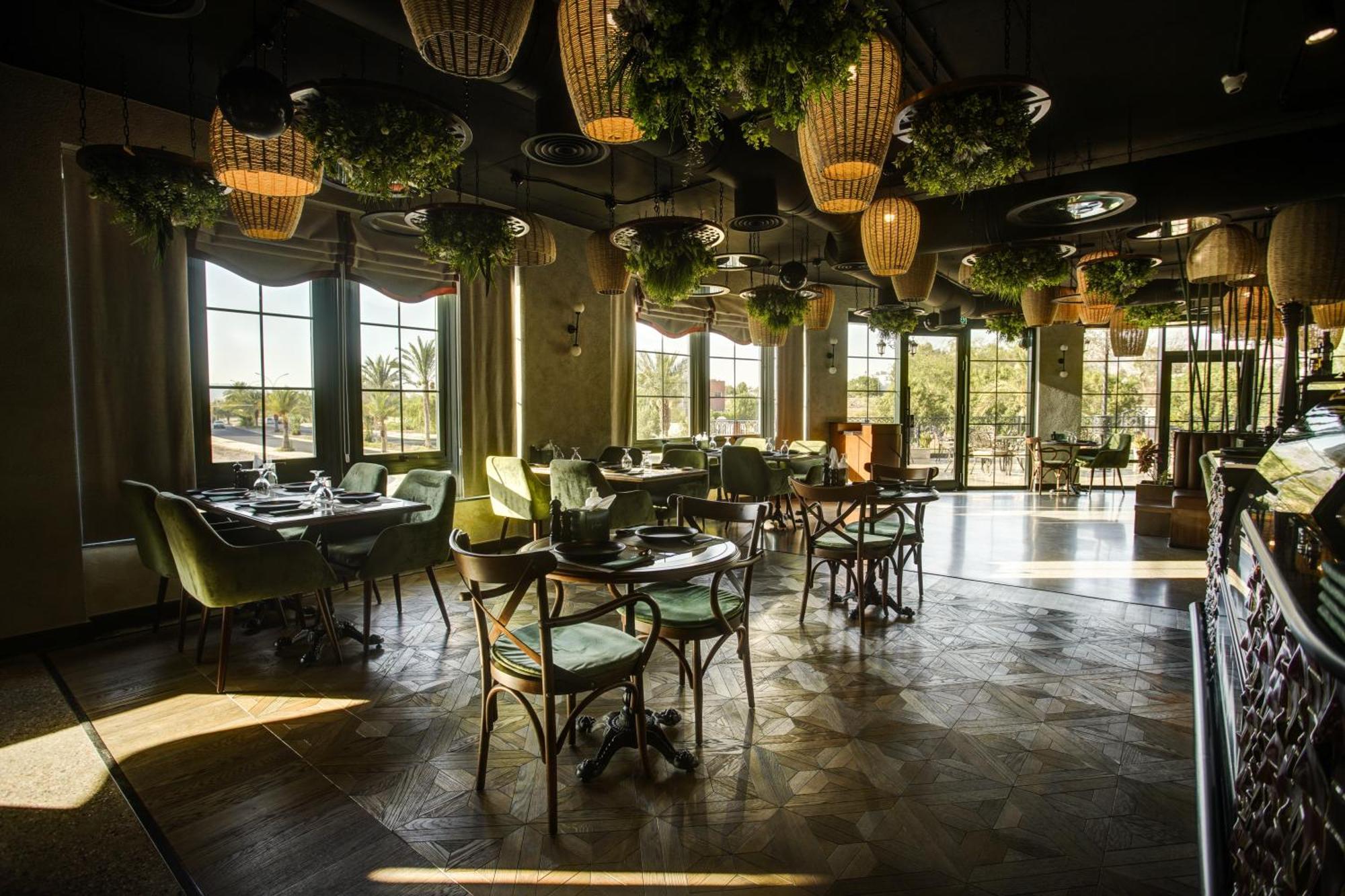 Bratus Hotel 亚喀巴 外观 照片