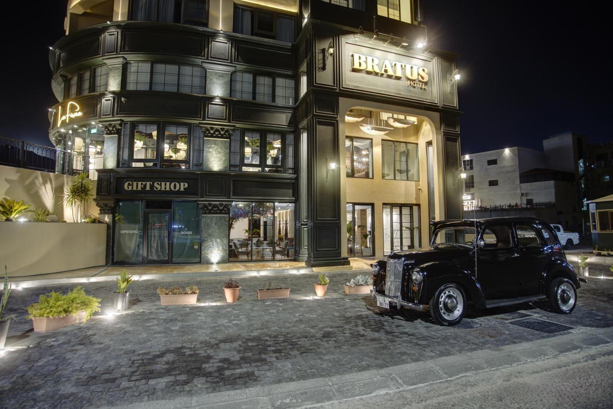 Bratus Hotel 亚喀巴 外观 照片