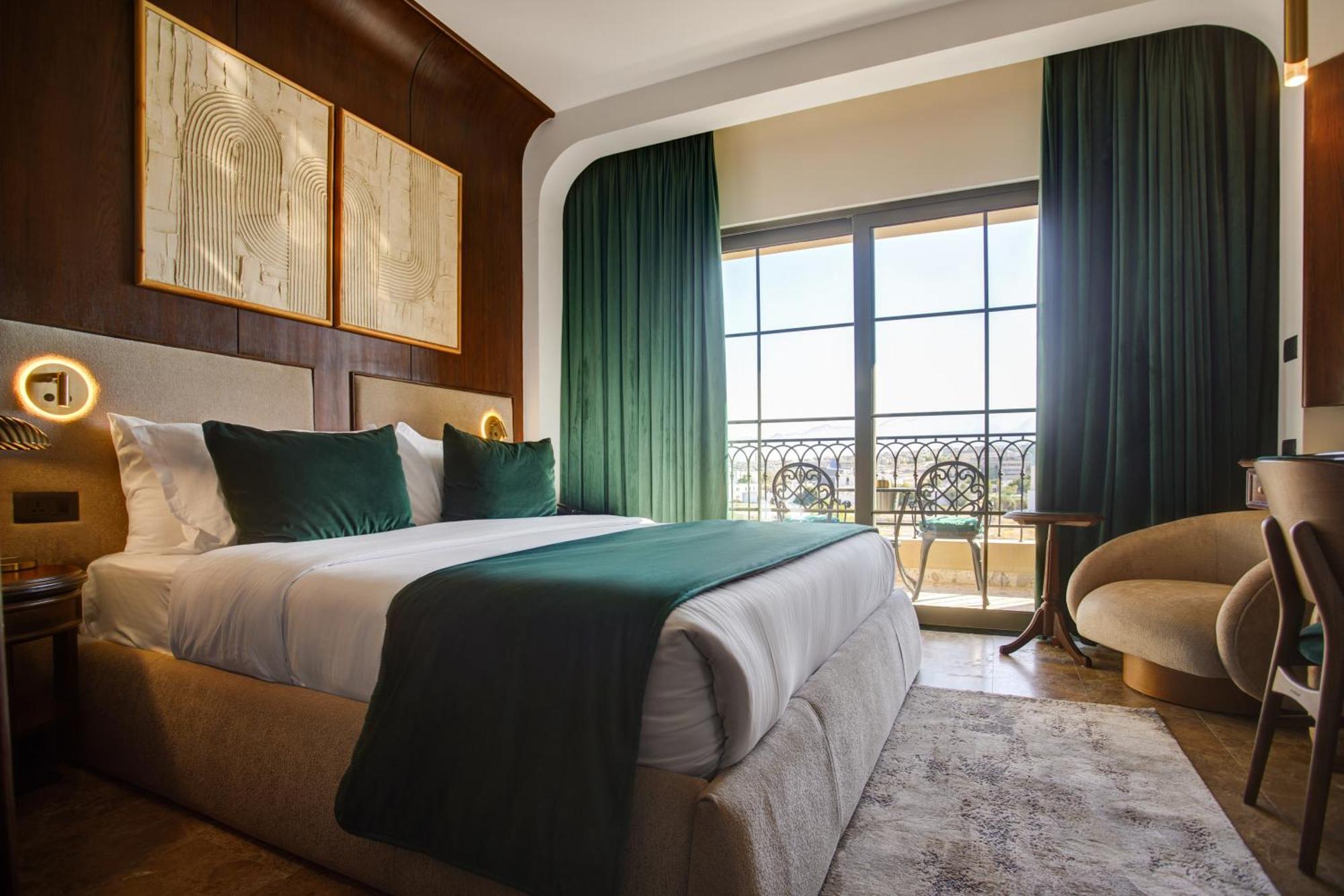 Bratus Hotel 亚喀巴 外观 照片
