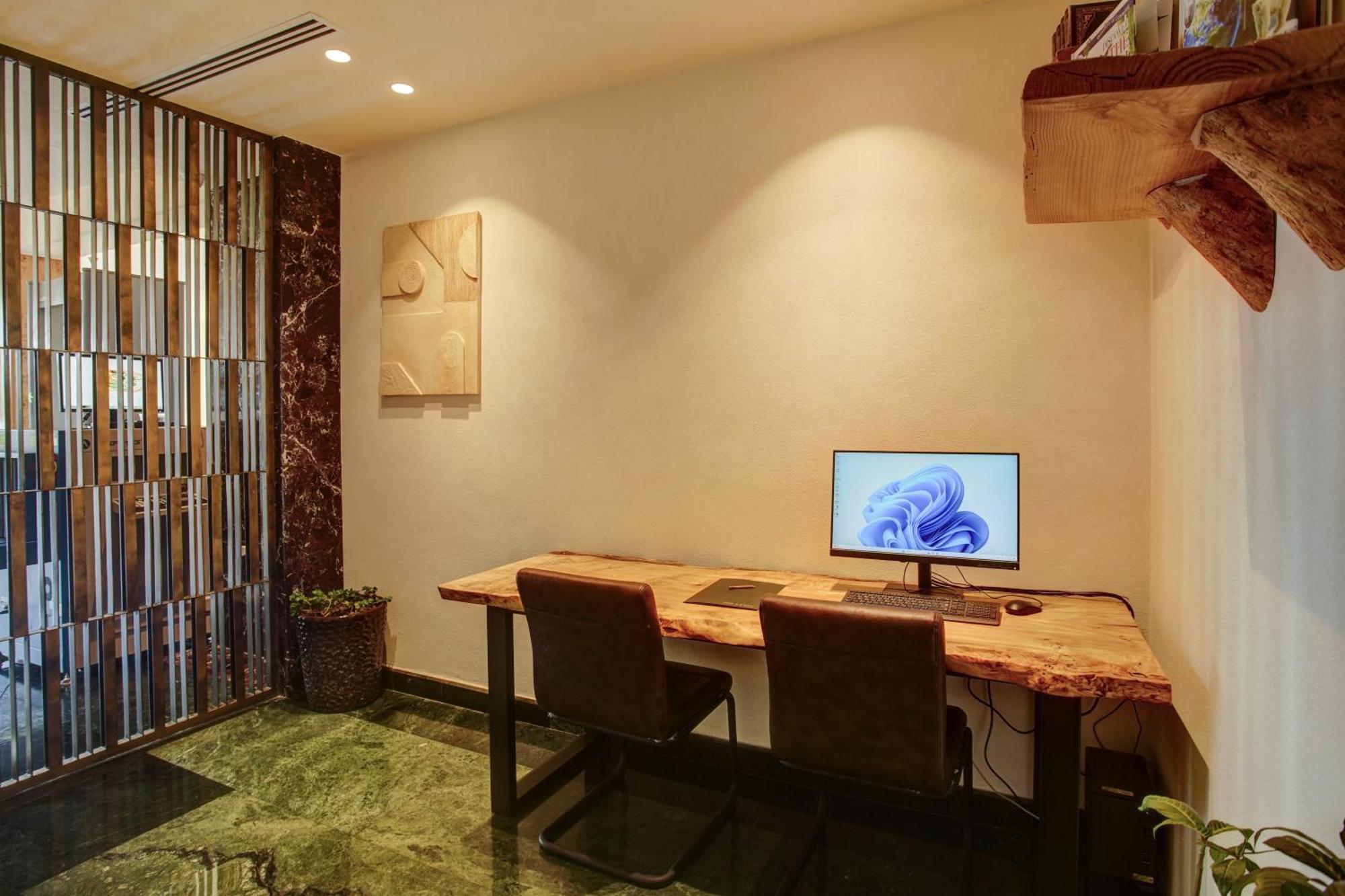 Bratus Hotel 亚喀巴 外观 照片